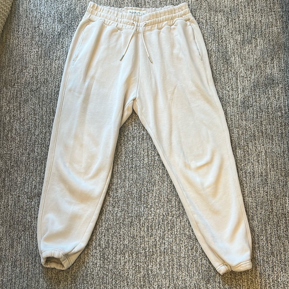 Essential Sweatpant